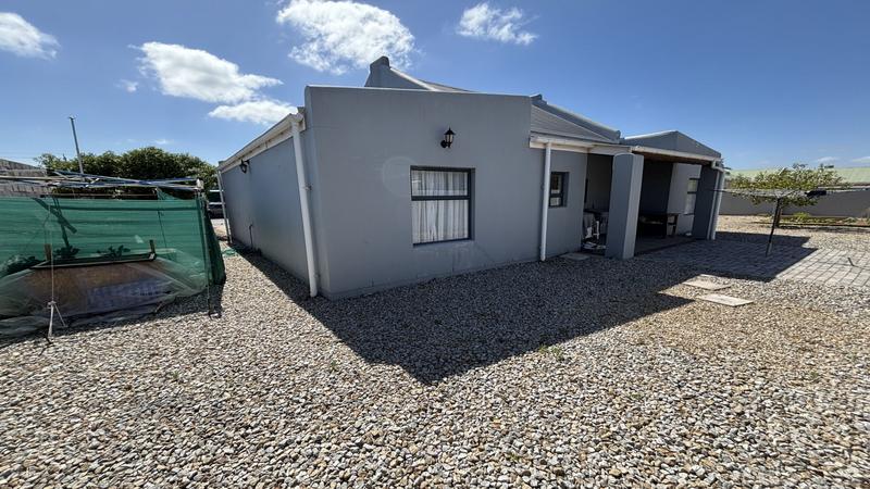 3 Bedroom Property for Sale in Sandy Point Western Cape